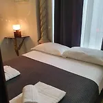 Vecchia Roma House