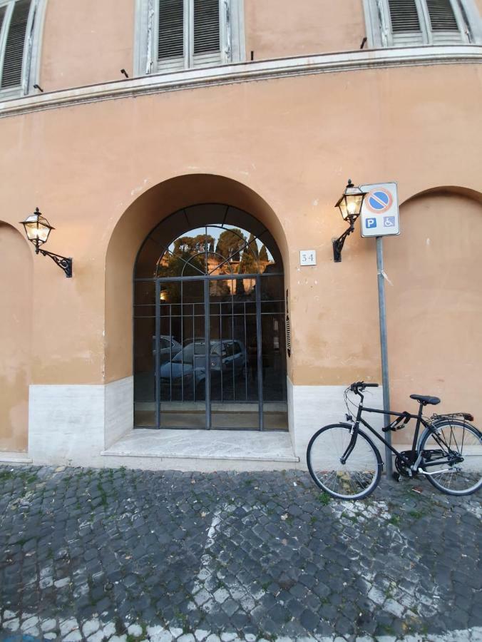 Apartment Vecchia House Rome