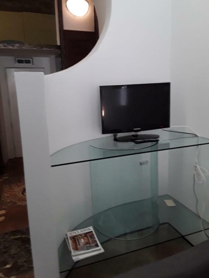 Apartment Vecchia House Rome